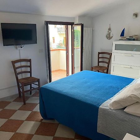 Il Giardino Sul Mare B&B Рива-Лигуре Экстерьер фото