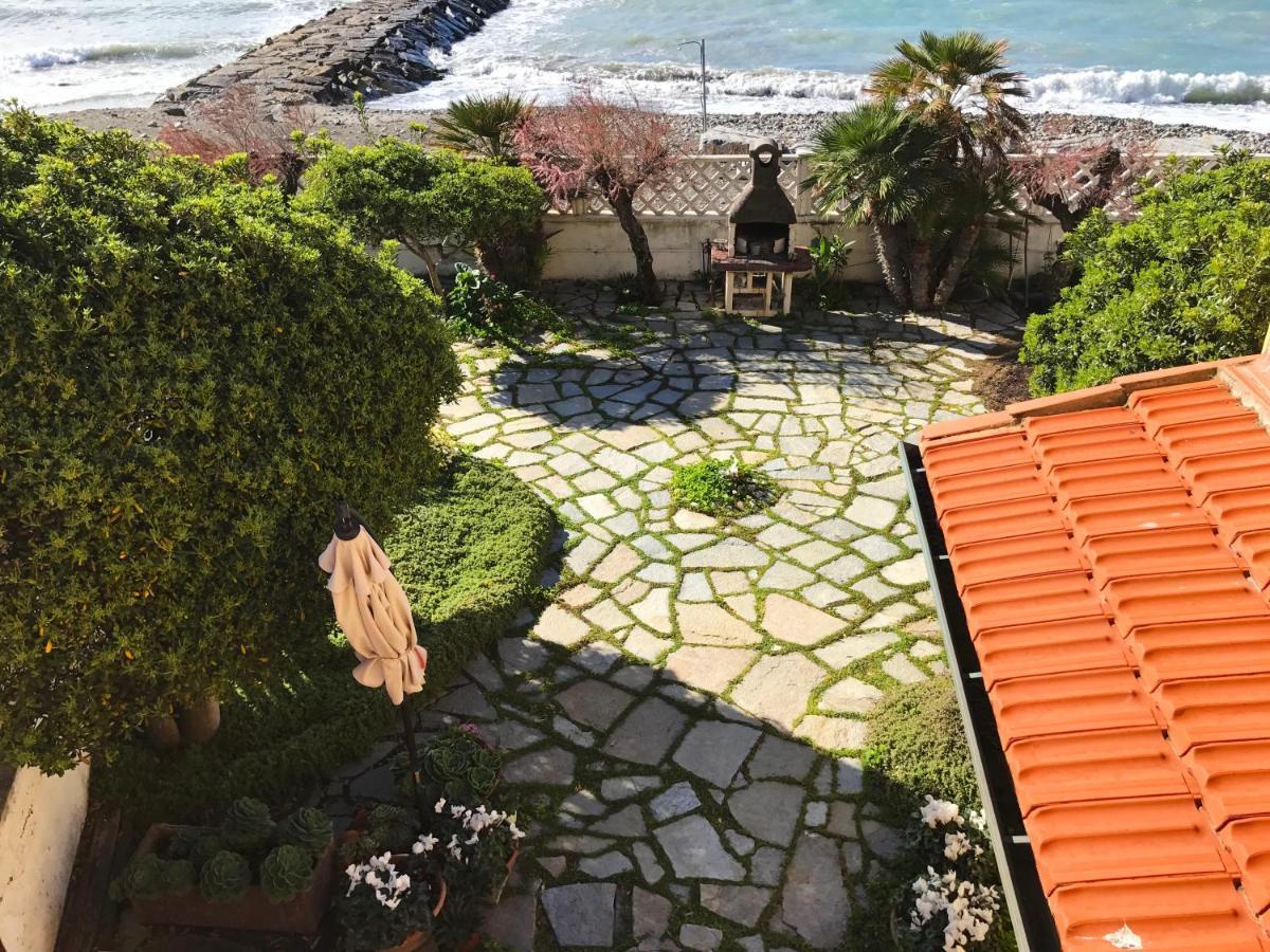 Il Giardino Sul Mare B&B Рива-Лигуре Экстерьер фото